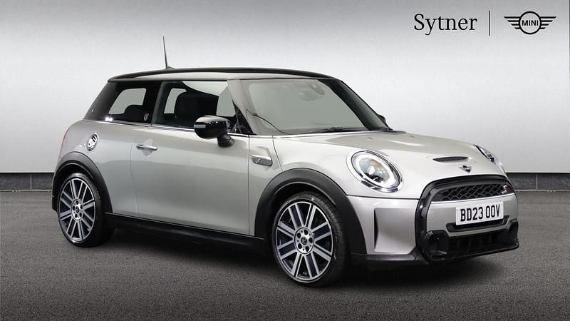 Used Mini Cooper S Exclusive 176 HP (129 kW) 2023 Silver Hatchback