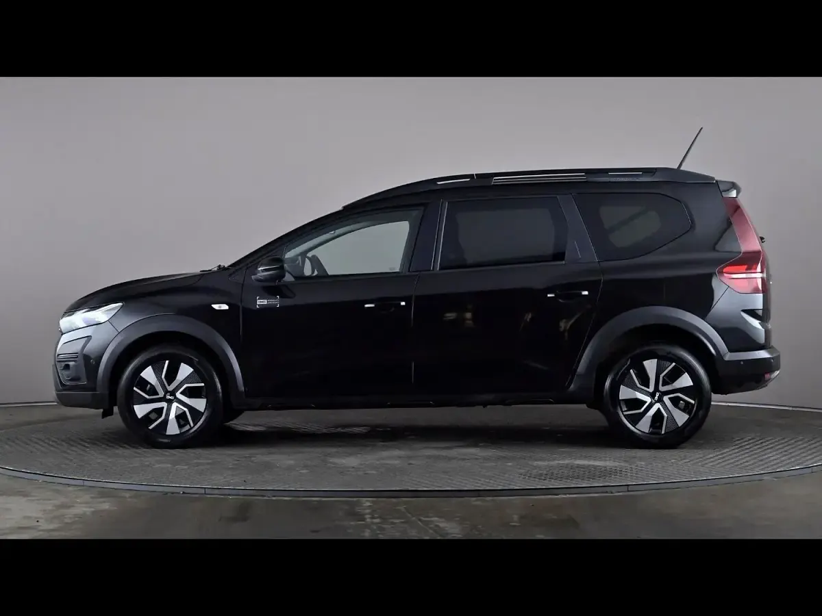 Used Dacia Jogger Expression 110 HP (80 kW) 2025 Black MPV