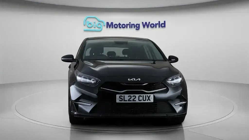 Used Kia Ceed 118 HP (86 kW) 2022 Black Hatchback