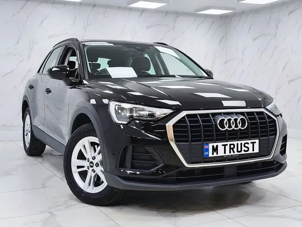 Used Audi Q3 Design 150 HP (110 kW) 2022 Black SUV