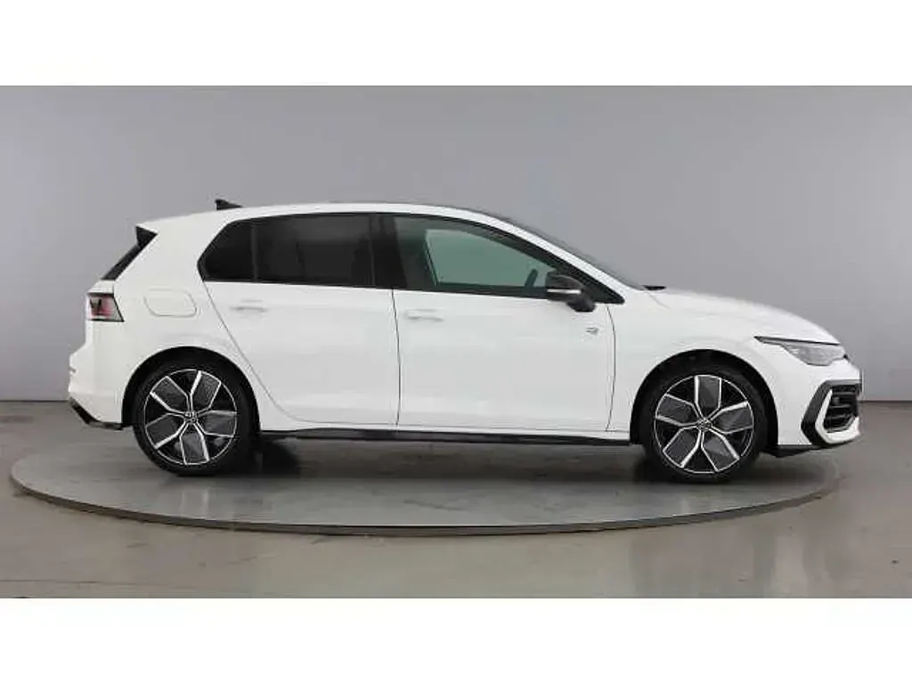 Used VW Golf VIII Black Edition 150 HP (110 kW) 2026 White Hatchback