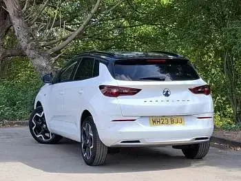 Used Vauxhall Grandland X Ultimate 130 HP (95 kW) 2023 White SUV