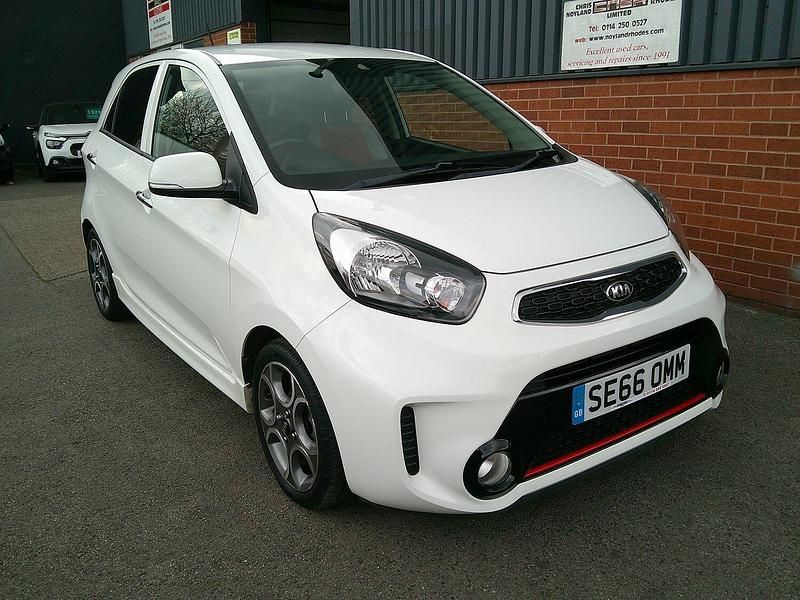 White Used 2017 Kia Picanto Sport Hatchback | £7,295 (Fair price) - Image 1/4