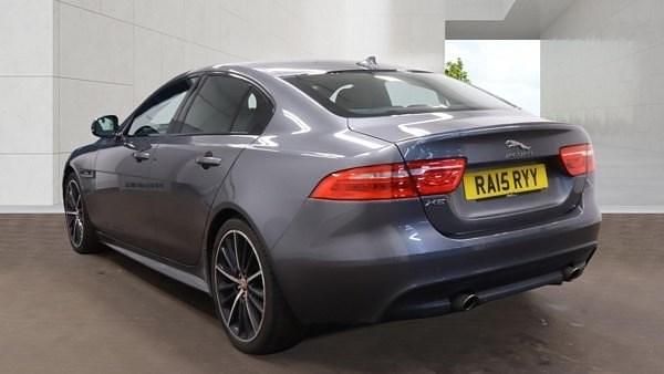 Gebraucht Jaguar XE R-Sport 240 PS (176 kW) 2015 Grau Limousine