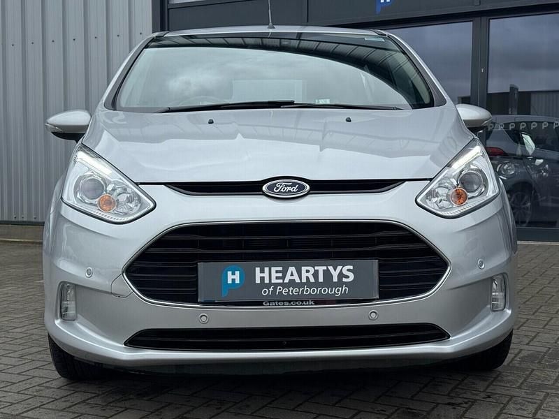 Usado Ford B-MAX Titanium 105 HP (77 kW) 2016 Prateado Monovolume