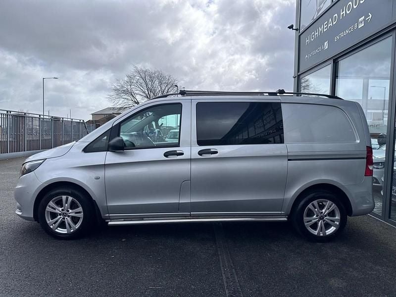 Begagnad Mercedes Vito Progressive 2021 Silver Van