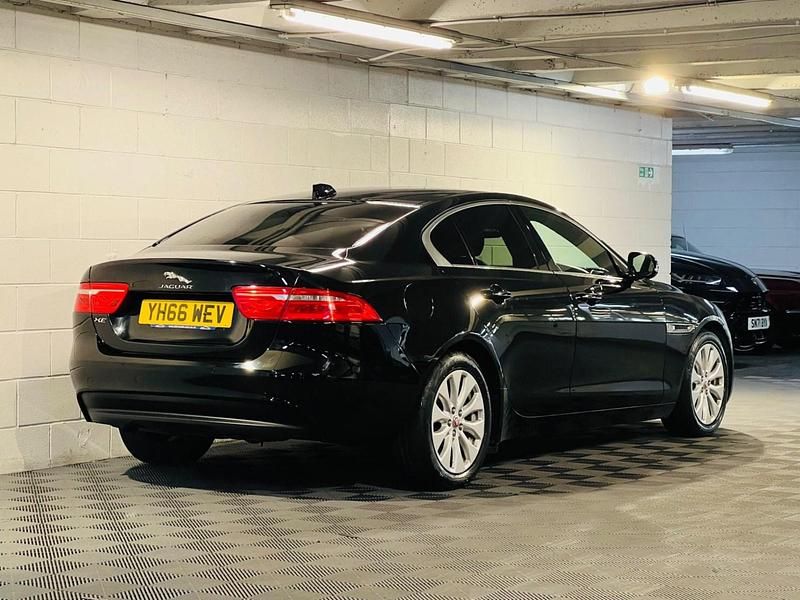Used Jaguar XE Prestige 161 HP (118 kW) 2016 Black Sedan