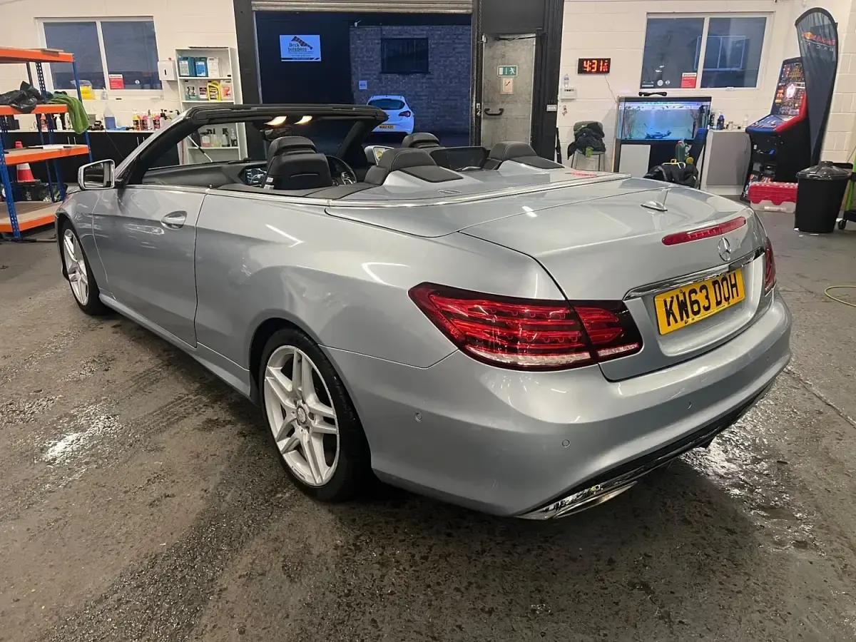Second-hand Mercedes E250 AMG 204 CP (150 kW) 2014 Argintiu Cabrio