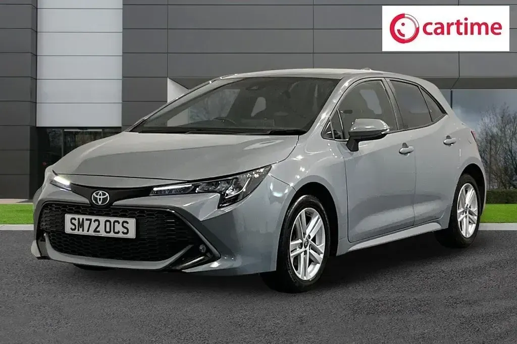 Usado Toyota Corolla 140 HP (102 kW) 2023 Cinzento Citadino
