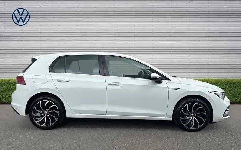 Begagnad VW Golf VIII Style 150 HK (110 kW) 2022 Halvkombi