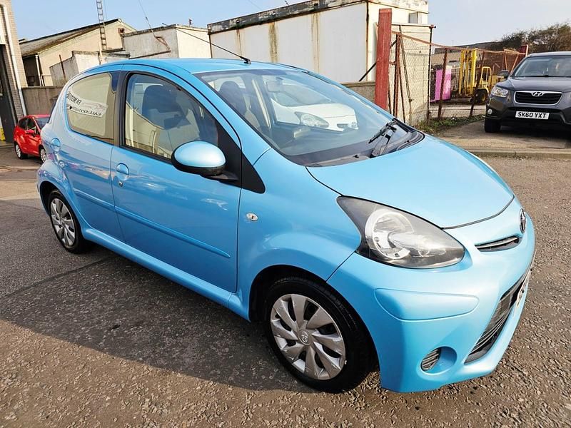 Used Toyota Aygo 2014 Blue Hatchback