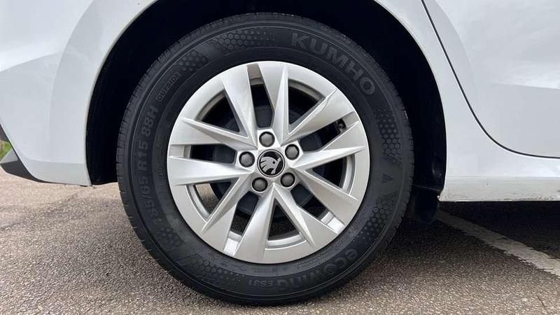 Used Skoda Fabia SE 95 HP (69 kW) 2025 Moon white Hatchback