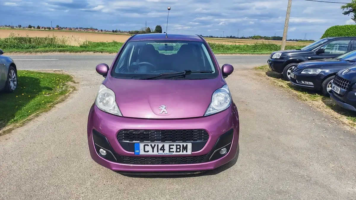 Used Peugeot 107 Active 68 HP (50 kW) 2014 Purple Hatchback