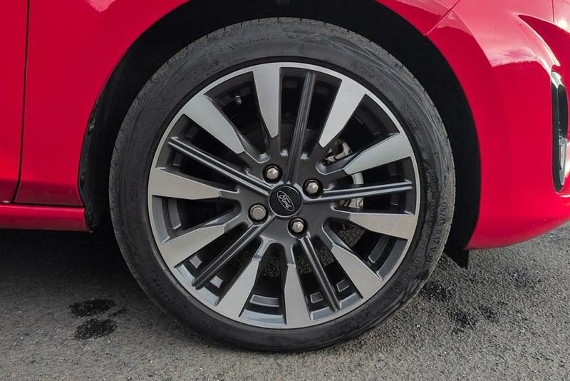 Used Ford Fiesta Titanium 125 HP (91 kW) 2022 Red Hatchback