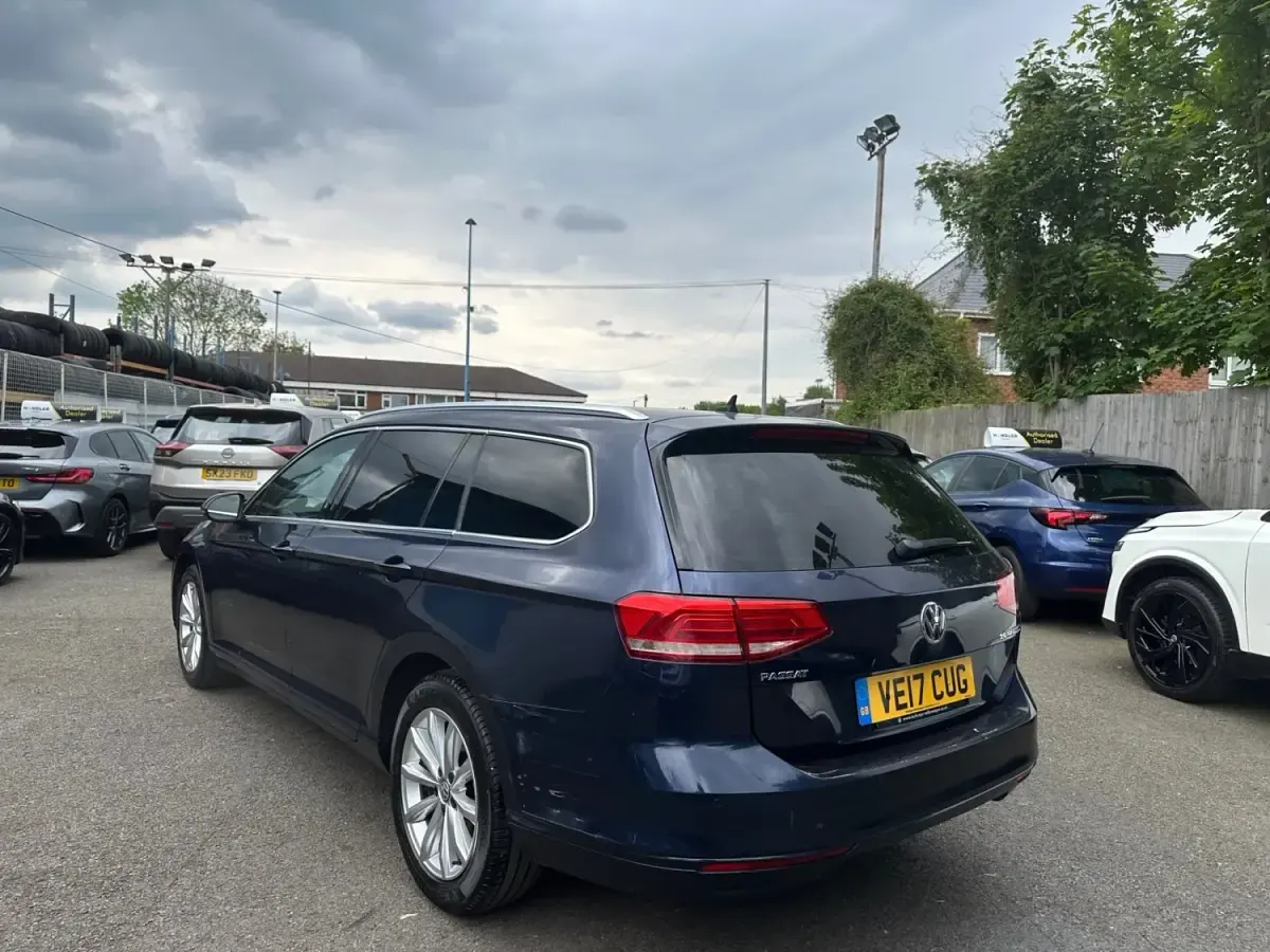 Begagnad VW Passat Business 2017 Blå Kombi