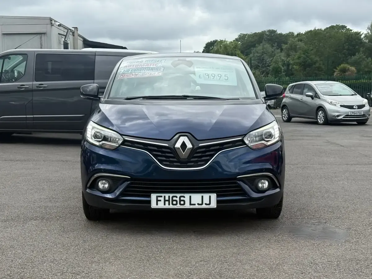 Used Renault Scénic III Dynamique 110 HP (80 kW) 2016 Blue MPV