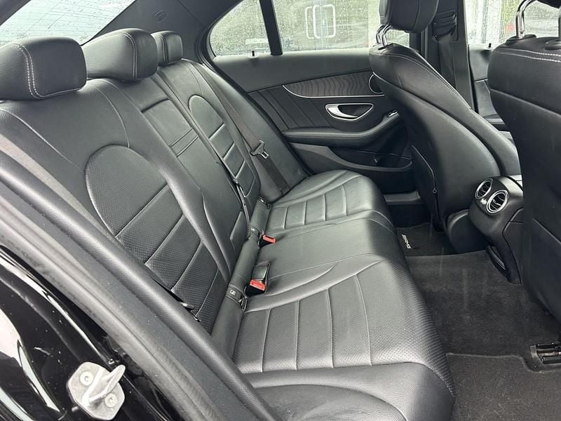 Begagnad Mercedes C220 AMG line 2017 Svart Sedan