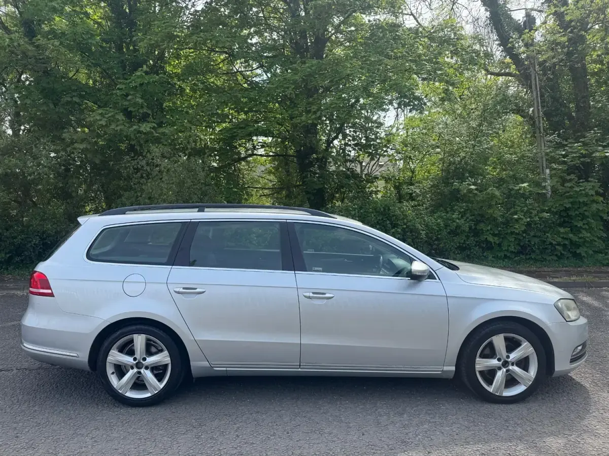 Begagnad VW Passat SE 2011 Silver Kombi