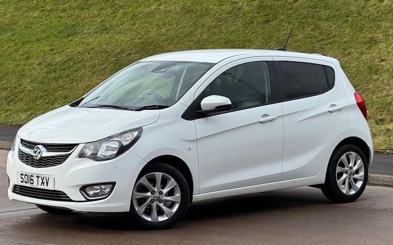 Used Vauxhall Viva 75 HP (55 kW) 2016 White Hatchback