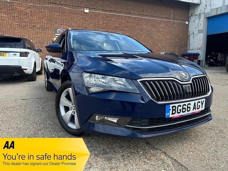 Blue Used 2016 Skoda Superb SE Technology Estate | £8,000 (Fair price) - Image 1/4