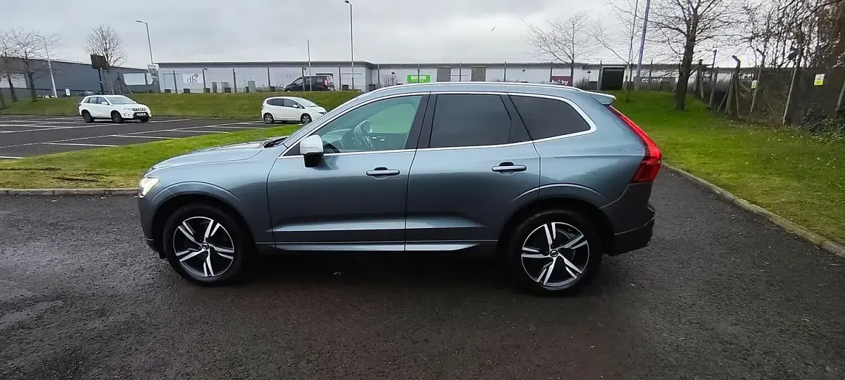 Used Volvo XC60 R-Design 190 HP (139 kW) 2018 Grey SUV