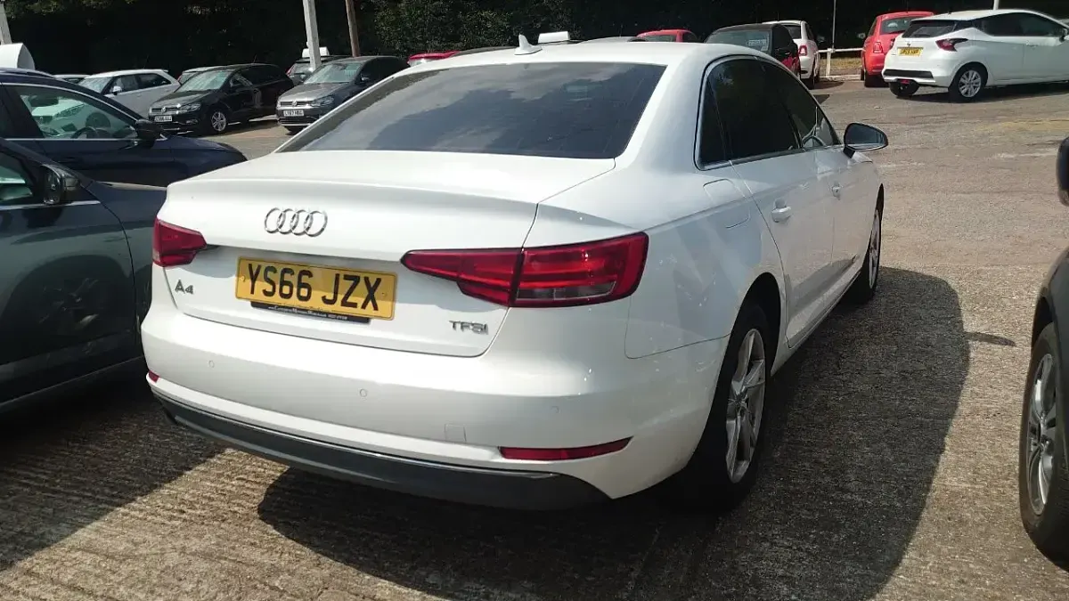 Used Audi A4 Sport 150 HP (110 kW) 2016 White Sedan