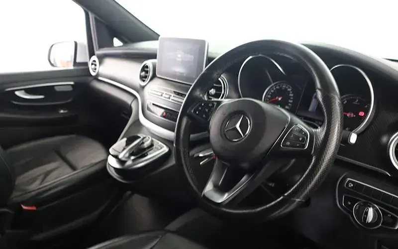 Used Mercedes V250 AMG line 190 HP (139 kW) 2019 MPV