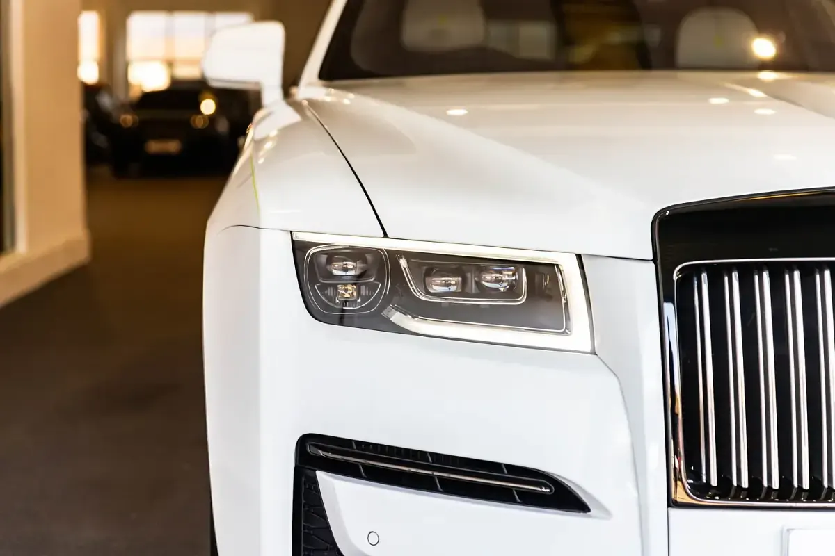Used Rolls Royce Ghost 591 HP (434 kW) 2023 White Sedan