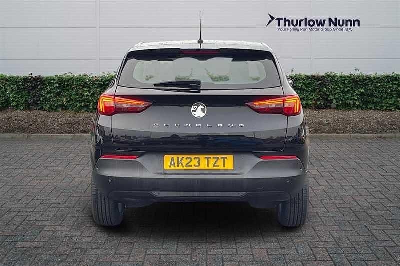 Used Vauxhall Grandland X Design Edition 130 HP (95 kW) 2023 Carbon black SUV