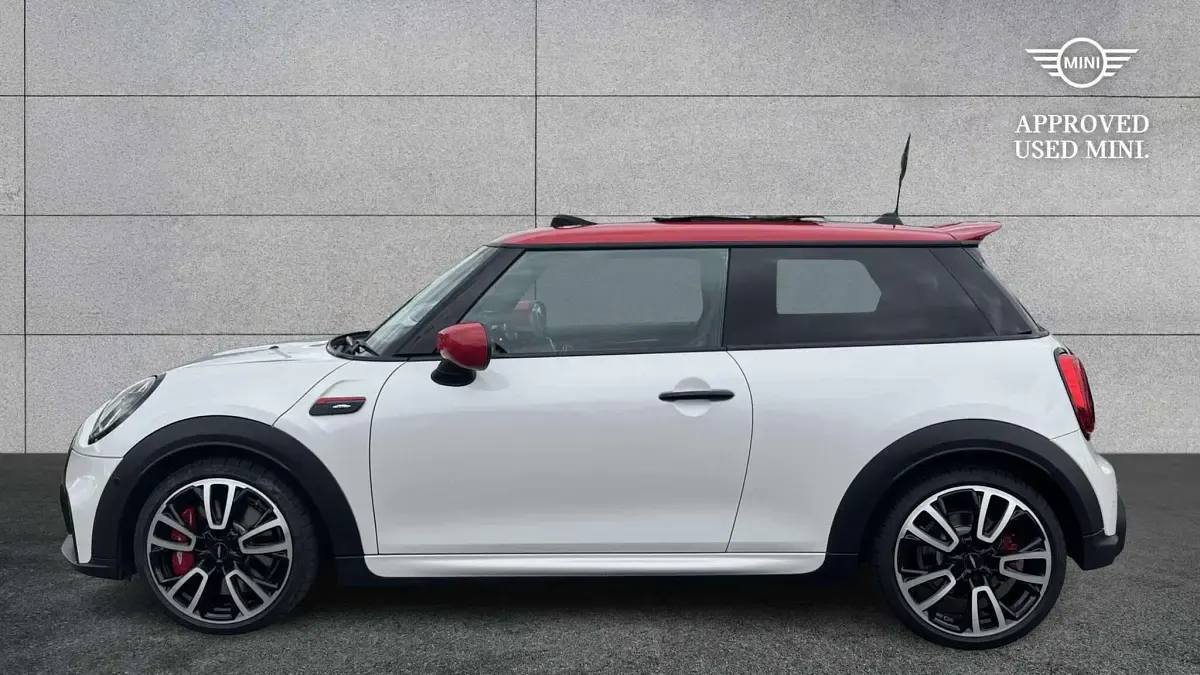 Used Mini John Cooper Works Hatch 228 HP (167 kW) 2024 White Hatchback