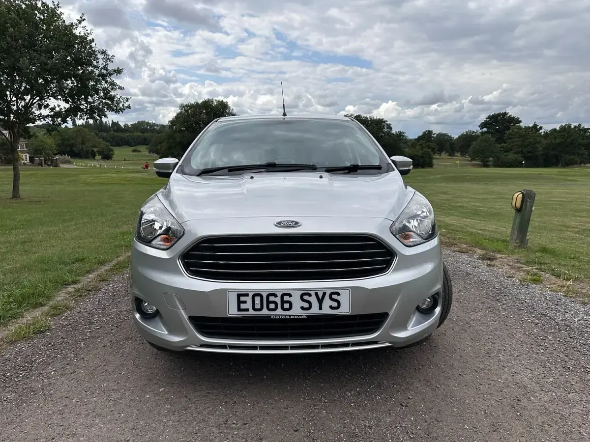 Used Ford Ka Plus Zetec 70 HP (51 kW) 2016 Silver Hatchback