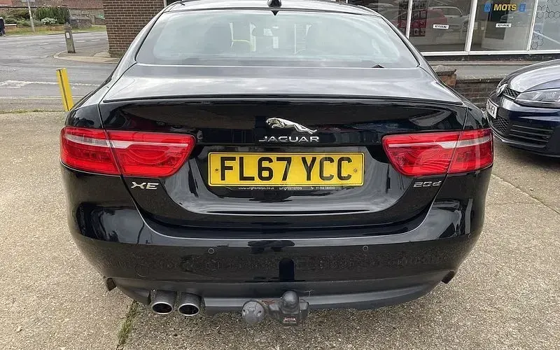 Used Jaguar XE R-Sport 179 HP (131 kW) 2019 Sedan
