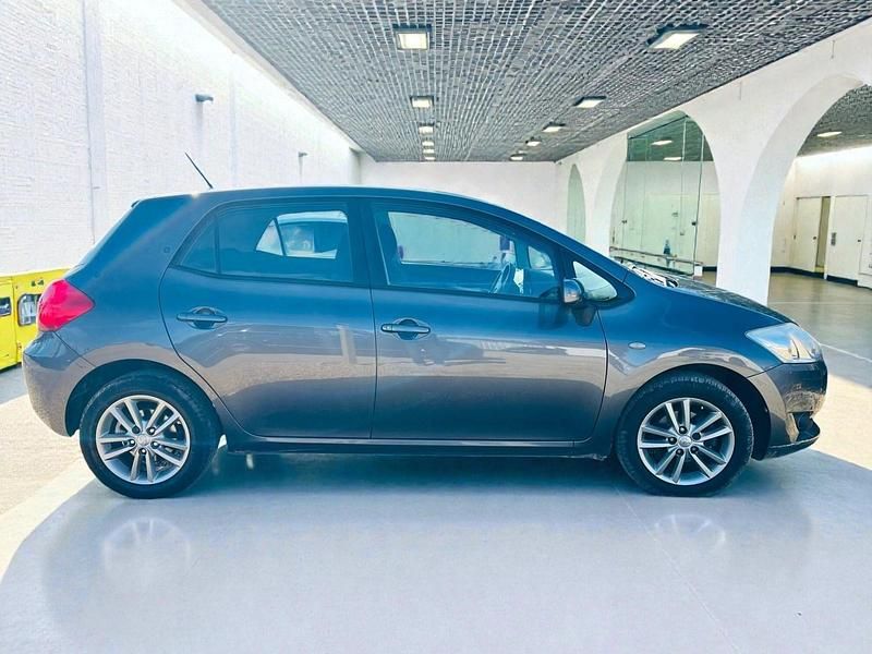 Usado Toyota Auris 2009 Cinzento Citadino