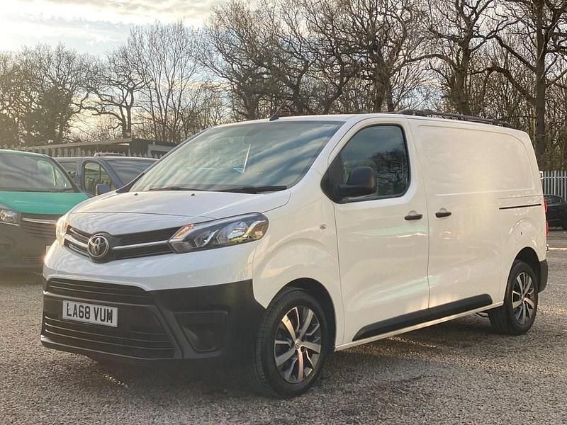 Used Toyota Proace 2019 White MPV