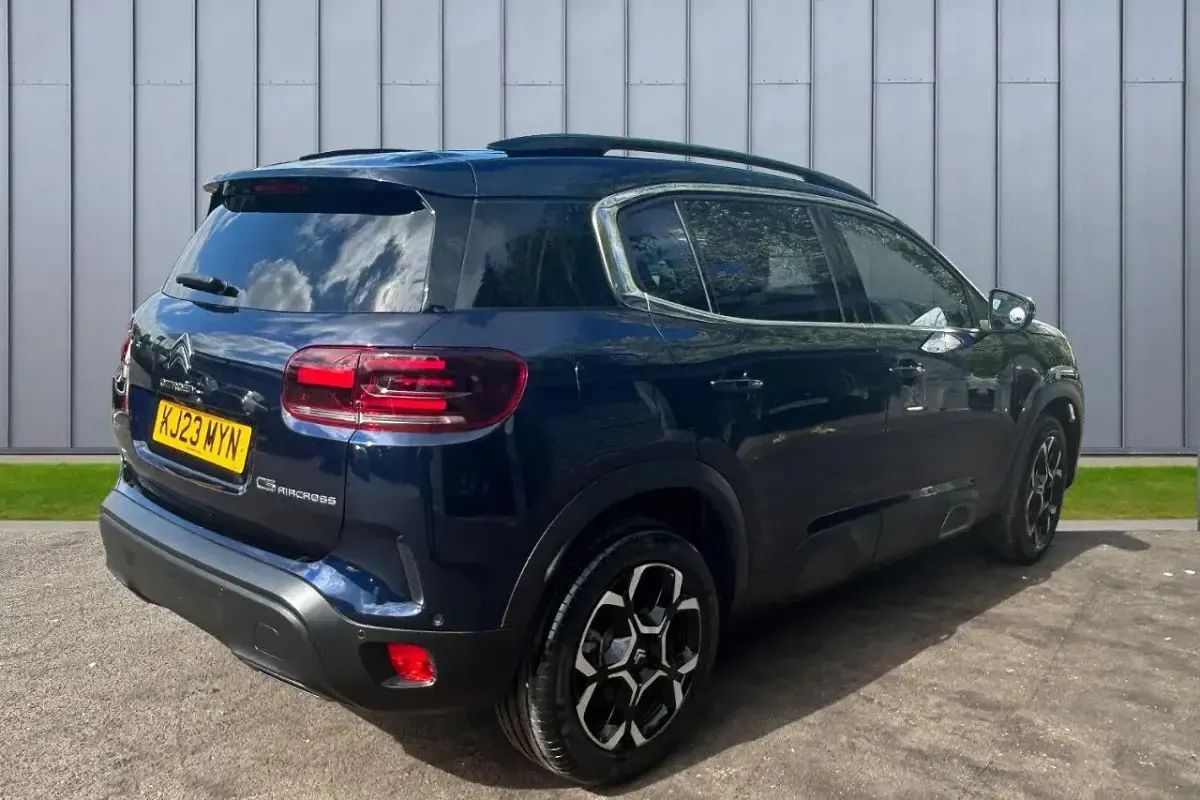 Usado Citroën C5 Aircross PureTech 128 HP (94 kW) 2023 Azul SUV