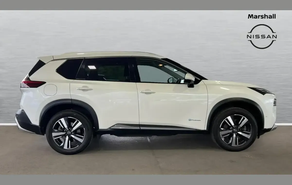 Used Nissan X-Trail Tekna 210 HP (154 kW) 2024 White SUV