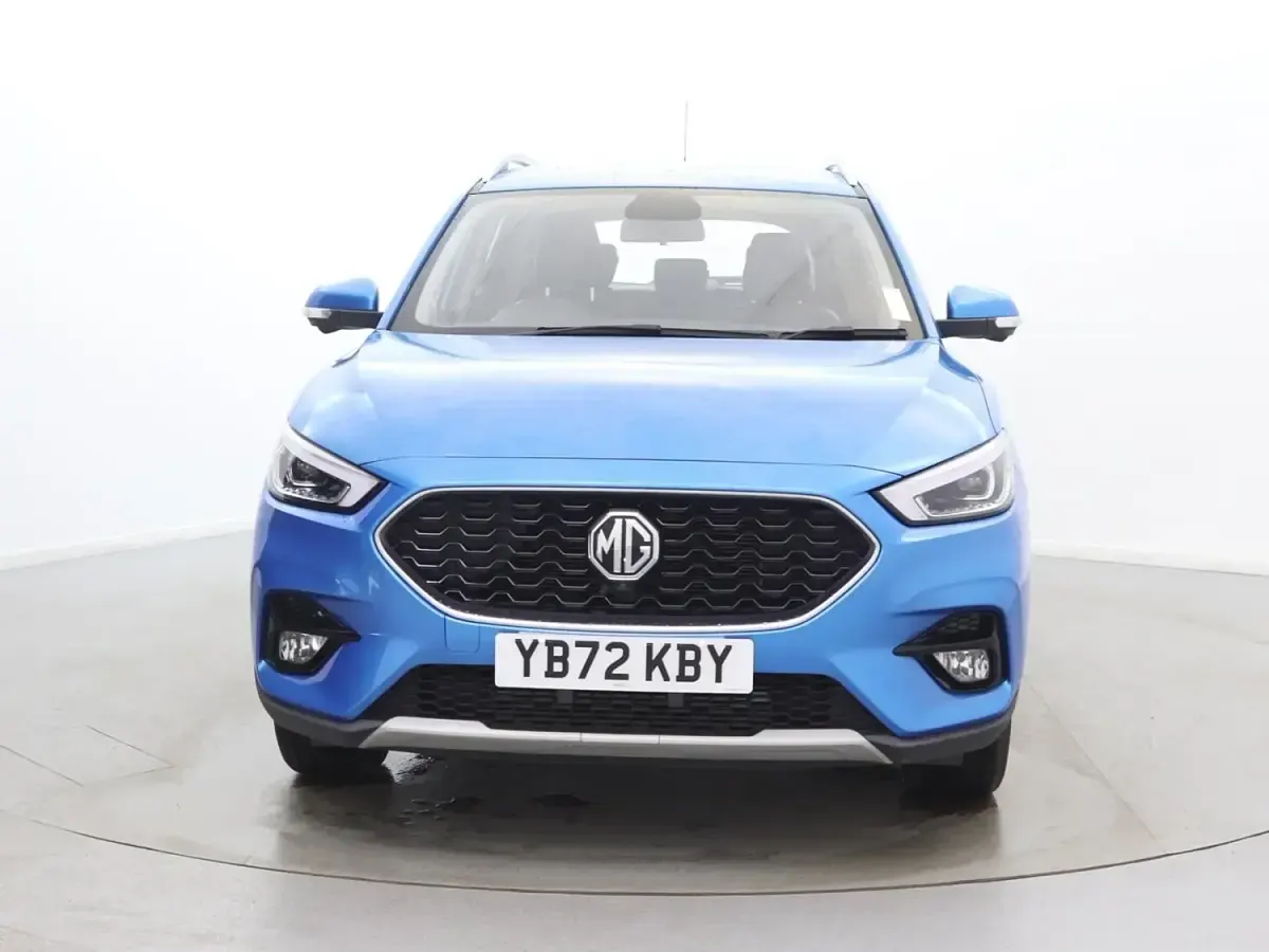 Usado MG ZS Exclusive 111 CV (81 kW) 2023 Azul SUV