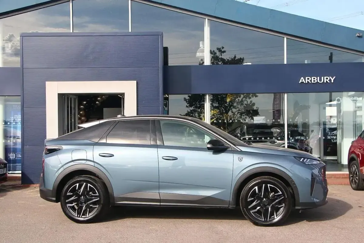 Used Peugeot 3008 GT 143 HP (105 kW) 2025 Blue SUV
