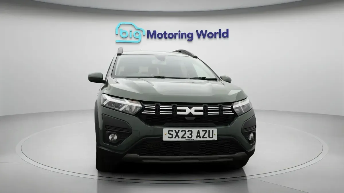 Used Dacia Jogger Expression 110 HP (80 kW) 2023 Green MPV