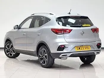 Usado MG ZS Exclusive 111 HP (81 kW) 2023 Prateado SUV