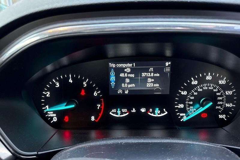 Used Ford Focus Titanium 155 HP (114 kW) 2023 Silver Estate