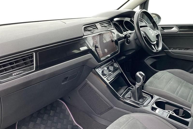 Used VW Touran R-line 150 HP (110 kW) 2020 MPV