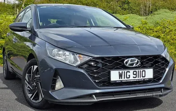 Used Hyundai i20 SE 100 HP (73 kW) 2023 Grey Hatchback