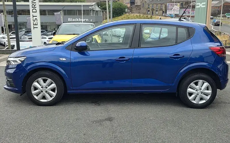 Used Dacia Sandero Comfort 91 HP (66 kW) 2022 Blue Hatchback