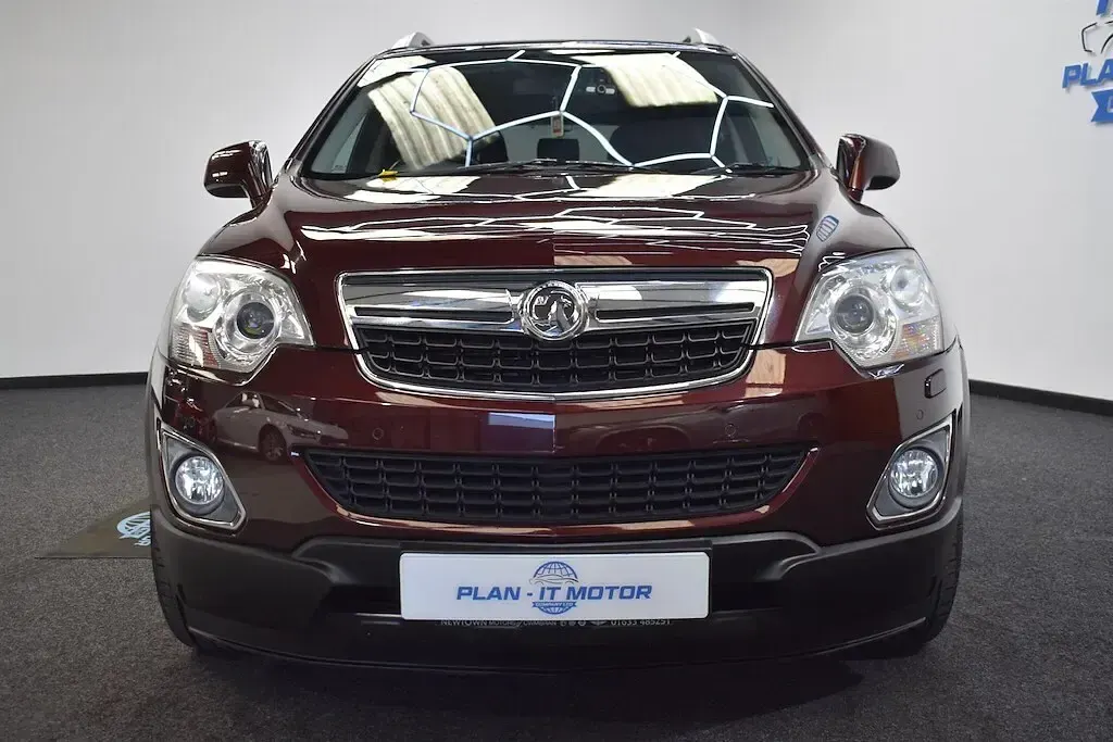 Used Vauxhall Antara 184 HP (135 kW) 2014 Red SUV