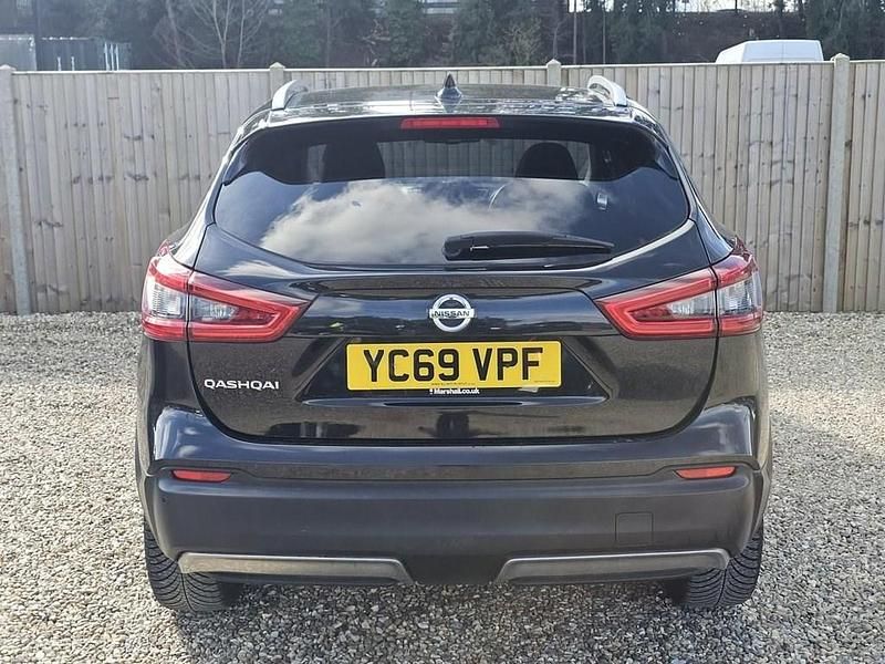 Used Nissan Qashqai N-Connecta 140 HP (102 kW) 2019 Black SUV