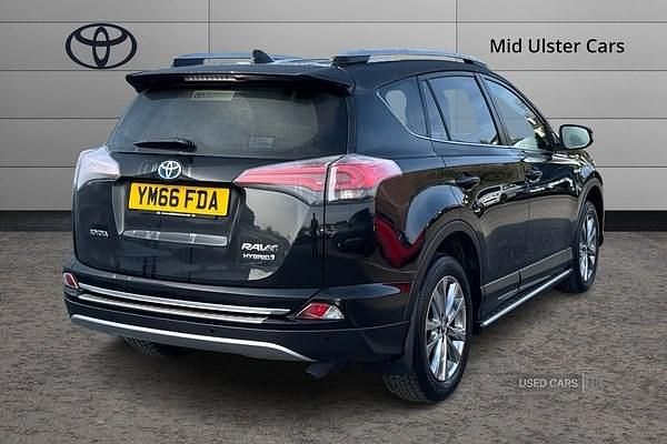 Used Toyota RAV4 197 HP (144 kW) 2016 Black SUV