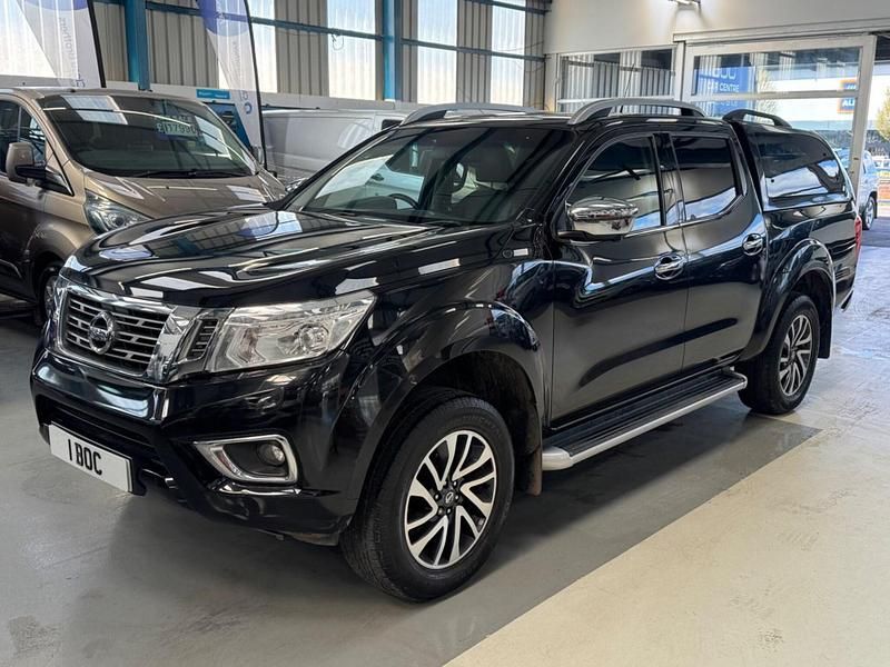Begagnad Nissan Navara Tekna 190 HK (139 kW) 2017 Svart Pickup