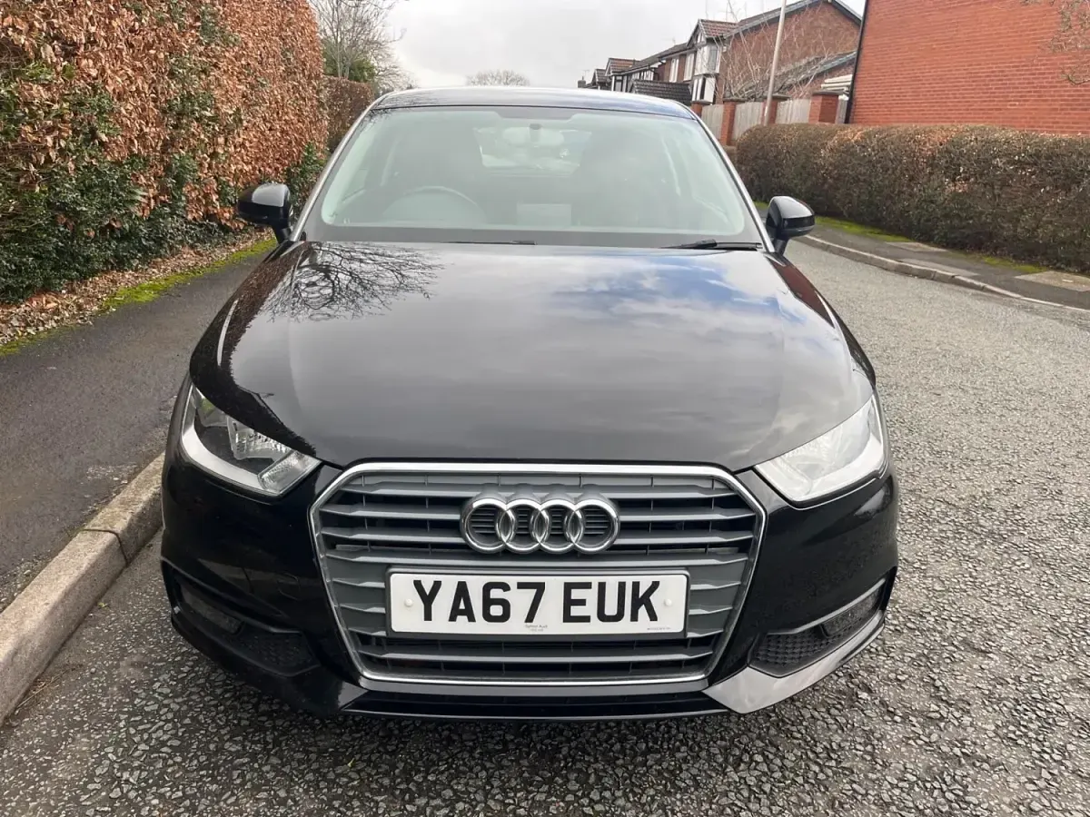 Usado Audi A1 Sport 95 HP (69 kW) 2017 Preto Citadino