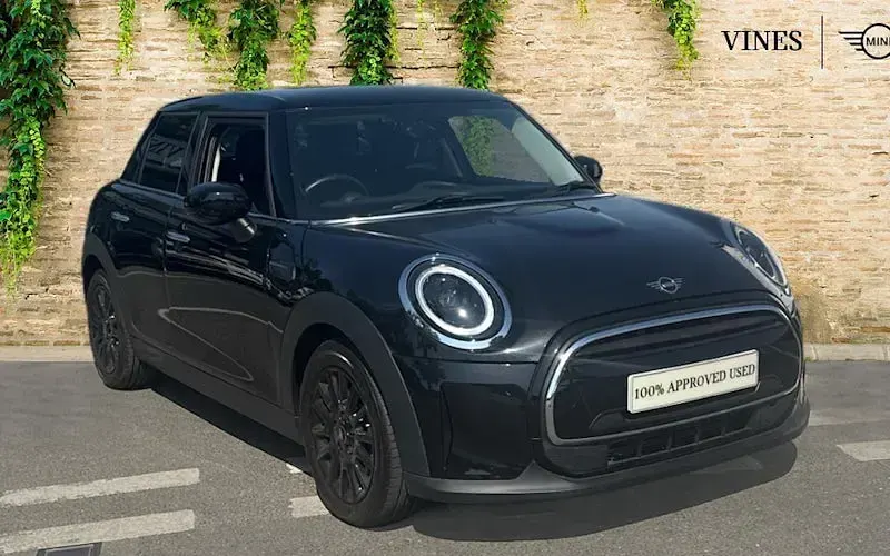 Used Mini Cooper Classic 136 HP (100 kW) 2022 Hatchback